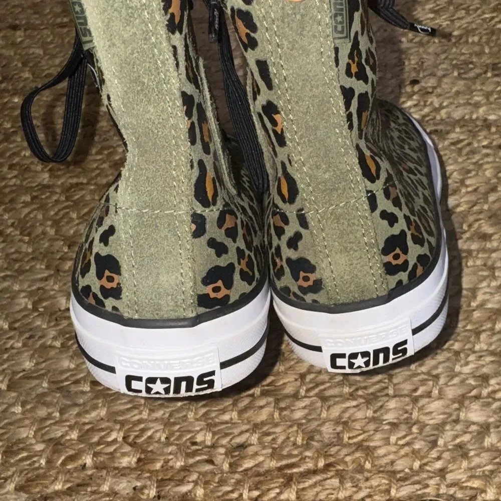 🆕🔥 Converse CONS Chuck Taylor High Tops – Leopard Print with Orange Pop! 🔥 M6 W8